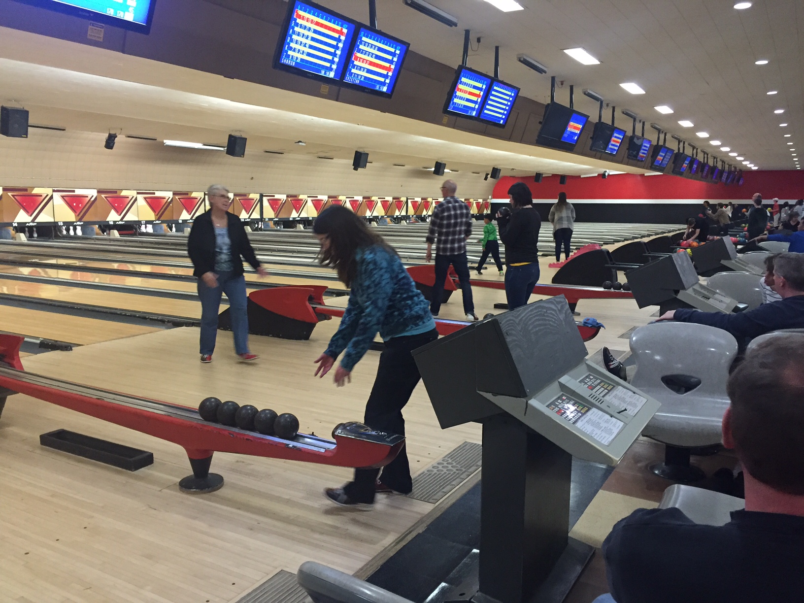 BKM Spring Bowling Party - Burdette, Koehler, Murphy & Associates